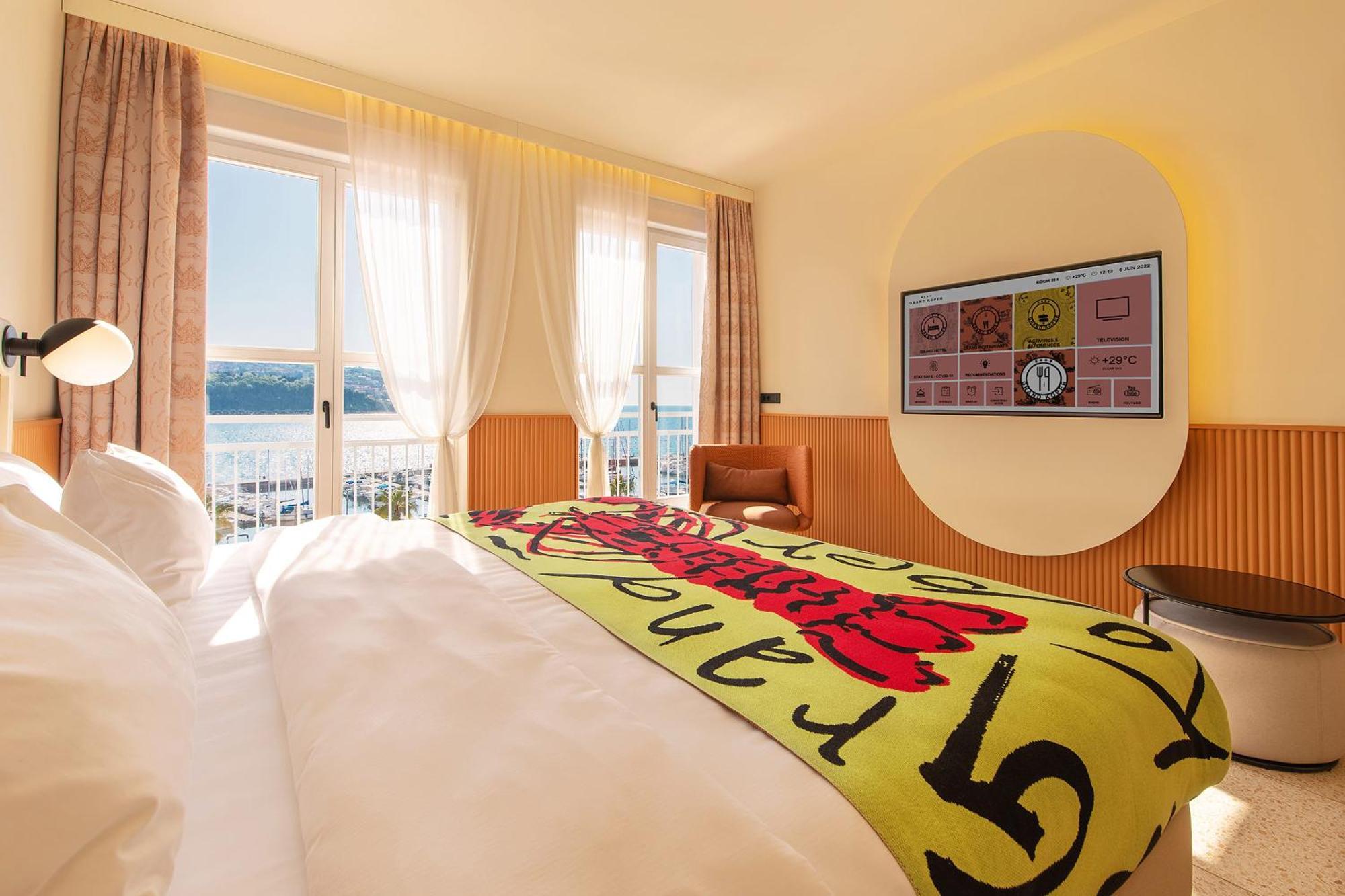 Hotel Grand Koper Phòng bức ảnh