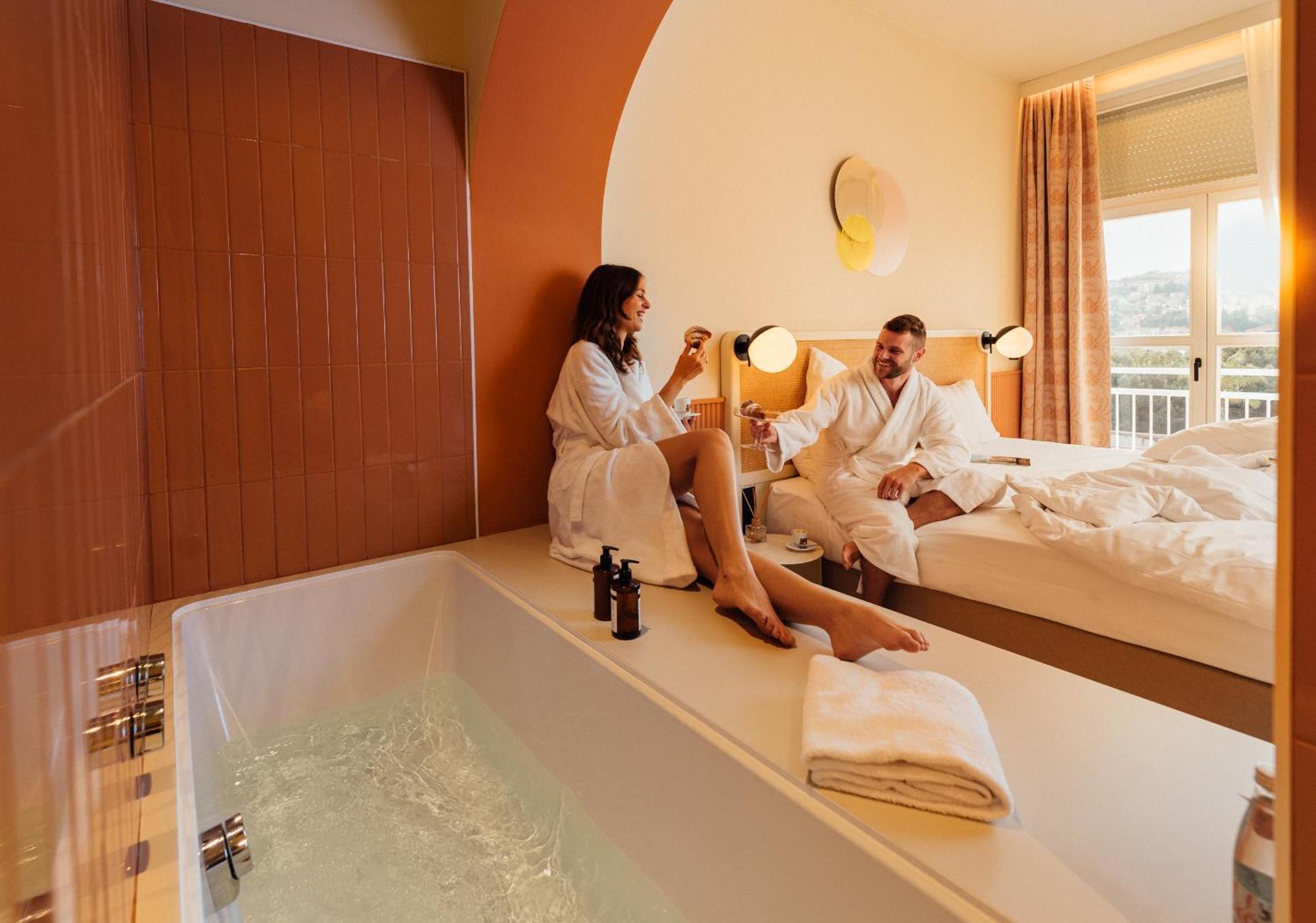 Hotel Grand Koper Ngoại thất bức ảnh