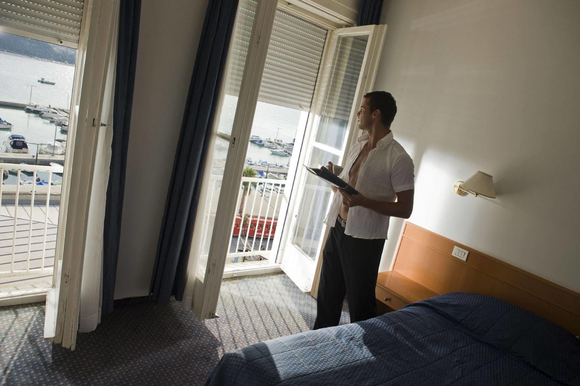 Hotel Grand Koper Ngoại thất bức ảnh