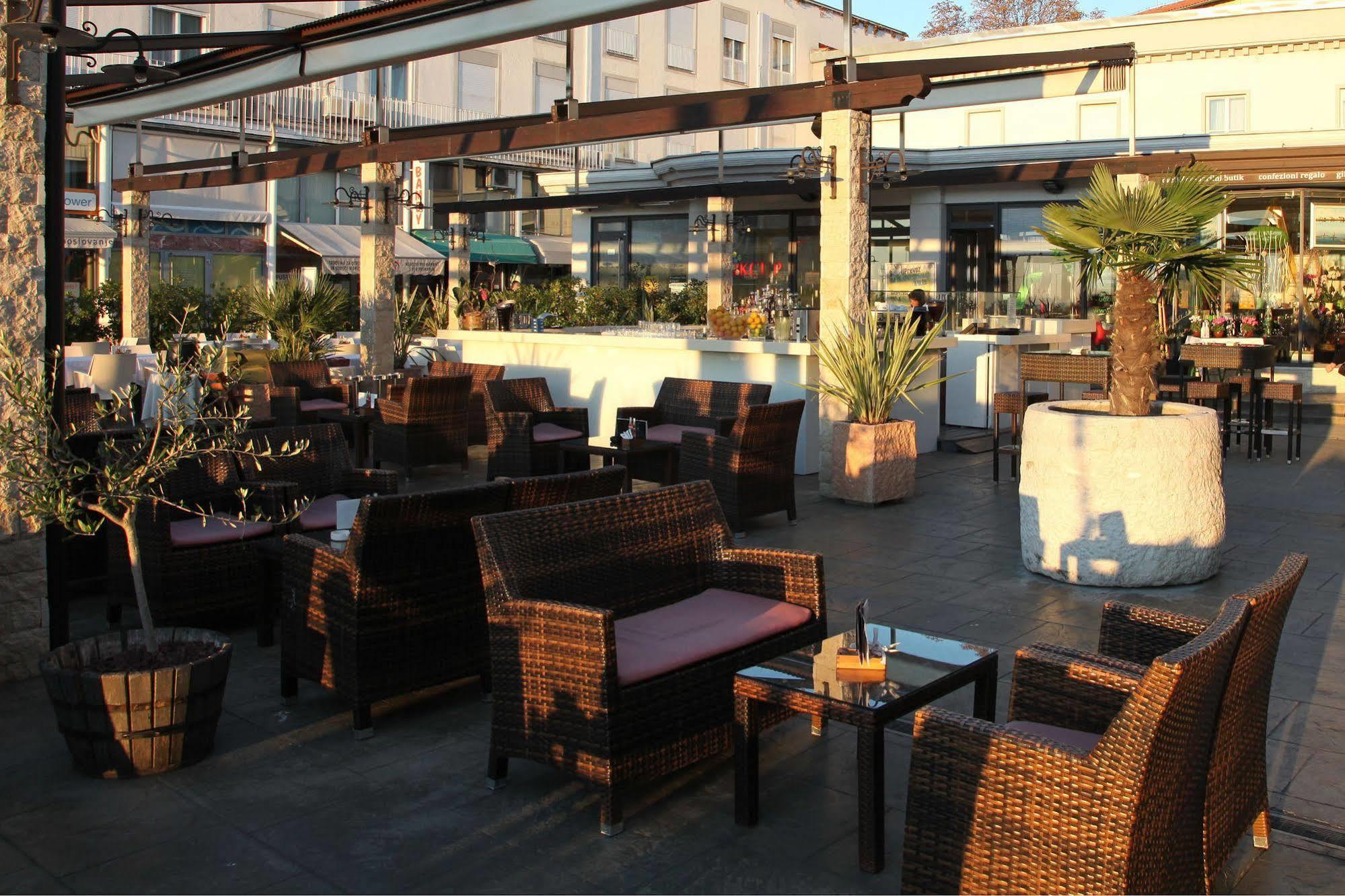 Hotel Grand Koper Ngoại thất bức ảnh